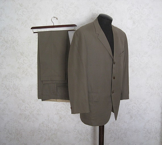 1950s Vintage  LebowTwo-piece Suit With Three-but… - image 2