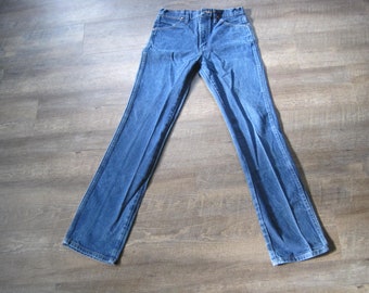 Vintage Wrangler Denim Jeans: Straight Leg, High Waist (30x33)