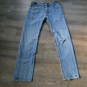 Vintage Levi&#39;s 501 Jeans: 1990s Button Fly, Distressed Denim (30x32)