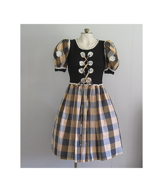 Vintage 1930s Dirndl Style Dress / 30s 40s Puff Sl