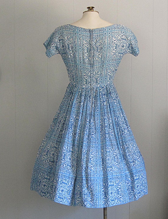 Vintage '50s Cotton Summer Dress / 1950s Fit & Fl… - image 8