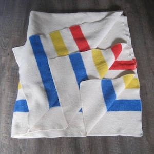 1950s Vintage Rustic Hudson Bay Style Wool Blanket / 50s 60s Northwestern Woolen Company Striped Vintage Camp Blanket Trapper Cabin Lodge