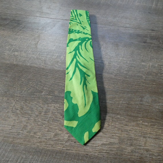 1950s Green Tropical Leaf Print Necktie: Tiki Haw… - image 2