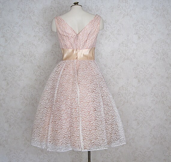 1950s Vintage Party Dress / 50s Fit and Flare Pro… - image 7