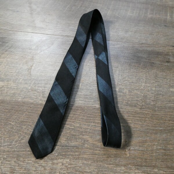 mens skinny grey tie