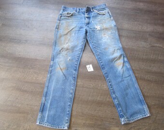 Vintage Wrangler Jeans 34x32: Distressed High Waist Denim, 80s/90s Style