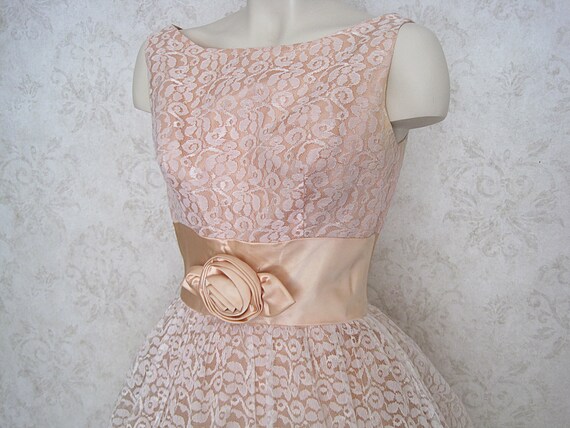 1950s Vintage Party Dress / 50s Fit and Flare Pro… - image 3