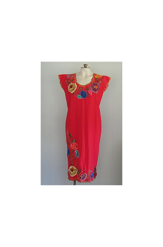 Vintage Embroidered Mexican Caftan Dress / Red Flo