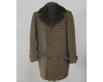 Vintage Pendleton Wool Coat / 1960s 1970s Faux Fur Lined Mid Length Houndstooth Check Plaid Wool Sir Pendleton Jacket