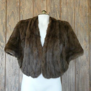 Vintage Fur Stole 1950s &#39;60s Brown Fur Cape Capelet