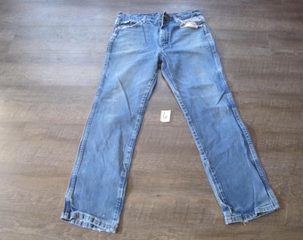 Vintage Wrangler Jeans: 80s High Waist Distressed Denim (34x31)