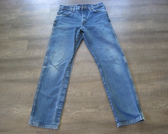 Vintage Wrangler Jeans:   High Waist Faded Denim (32x32)