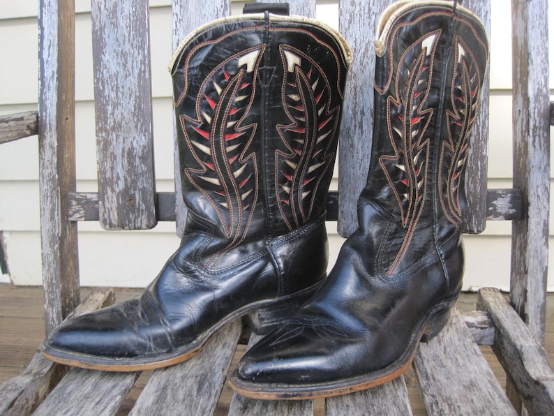 Vintage Cowboy Boots / 1950s Vintage ACME Black/Red/White Inlay Feather Design Leather Cowboy Boots image 3