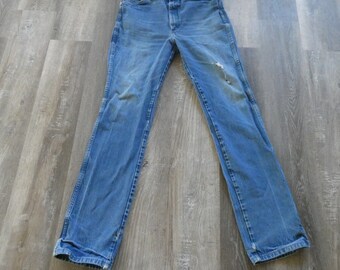 1990s Vintage Wrangler Jeans: Distressed Straight Leg Denim (34x38)