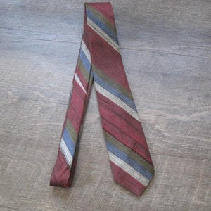 Vintage 1960s Skinny Tie / Narrow &#39;60s Diagonal Stripe Maroon/Olive/Silver/Blue Necktie