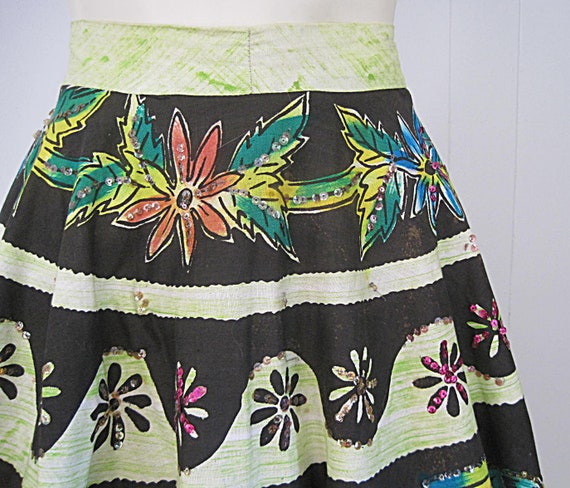 1950s Vintage Circle Skirt / Hand Painted Sequine… - image 9