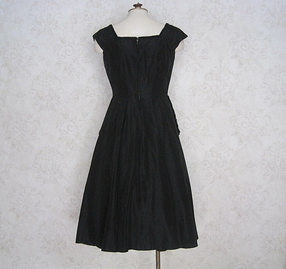 1950s Vintage Suzy Perette Cocktail Dress / 50s T… - image 5