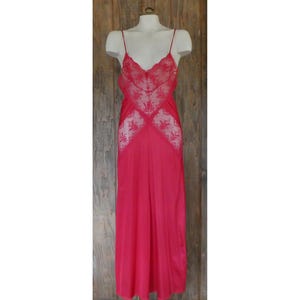 Vintage Red Nylon Peignoir Set: Lace Nightgown & Robe, Medium