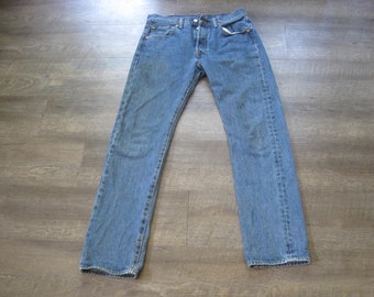 Vintage Levi 501 Distressed Denim Button Fly Jeans / High Waist Single Stitch Levi's 31 x 32 Levis Natural Wear Fading