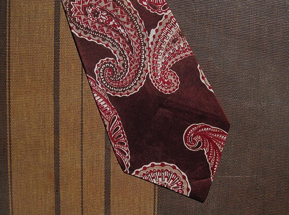 Vintage 1940s Necktie / 40s Wide Maroon Rayon Sil… - image 3