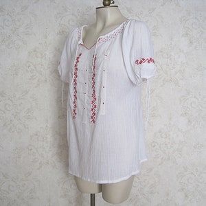 Vintage Hungarian Peasant Blouse / Embroidered White and Red Cotton Romanian Tunic Top image 3