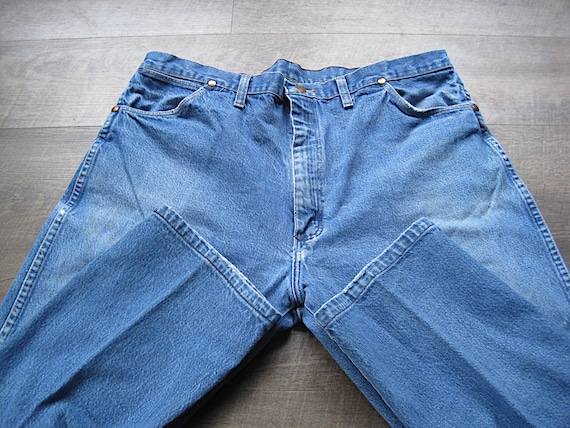 Vintage Distressed Denim Wrangler Jeans 42 X 30 T… - image 2