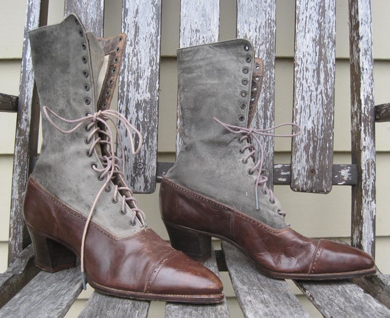 Antique Victorian Two-tone Lace-up Boots / Vintage Gray and 