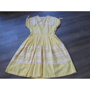 1950s Butter Yellow Cotton Eyelet Dress / Yellow & White &#39;50s &#39;60s Full Skirt Summer Day Dress