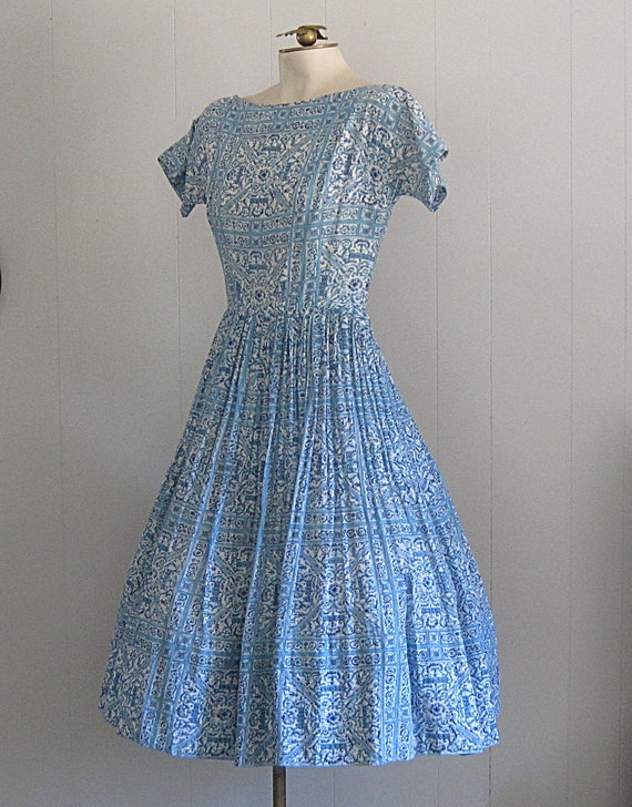 Vintage '50s Cotton Summer Dress / 1950s Fit & Fl… - image 2