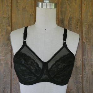 Vintage Vanity Fair Black Lace Bra: 1960s Floral Lingerie, 34 C