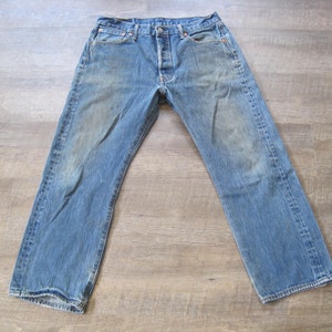 Levi's Button Fly 501 Jeans / Vintage Levi Distressed Denim 36 x 30 Tag Worn Faded Single Stitch Levis Boyfriend Jeans 34 x 27 Actual
