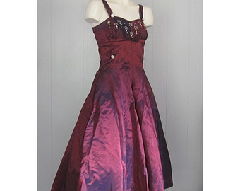 1950s Vintage Fit & Flare Cocktail Party Dress / Iridescent Burgundy Taffeta Full Skirt Dress With Beaded Rhinestone Bodice
