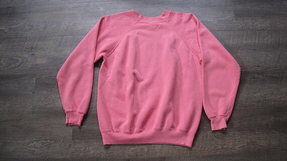 Vintage Pink and White Elephant Skiing Sweatshirt… - image 9