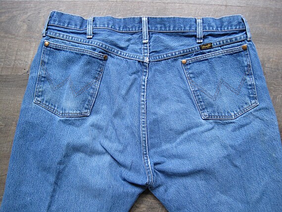 Vintage Distressed Denim Wrangler Jeans 42 X 30 T… - image 5