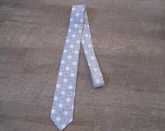 50s Vintage Silver Blue Black Narrow Tie / 1950s 1960s Mid Century Floral Pattern Cravat Skinny  Tie