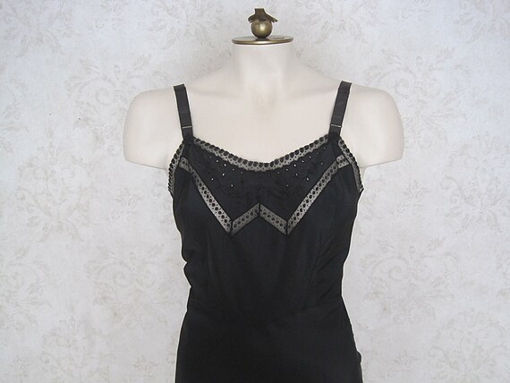1950s Barbizon Full Black Slip Dress With Razor P… - image 5