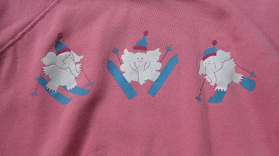 Vintage Pink and White Elephant Skiing Sweatshirt… - image 2