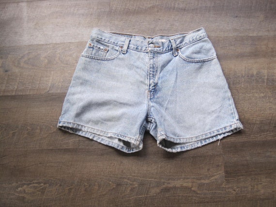1990s Vintage High Waist Levi's Shorts 