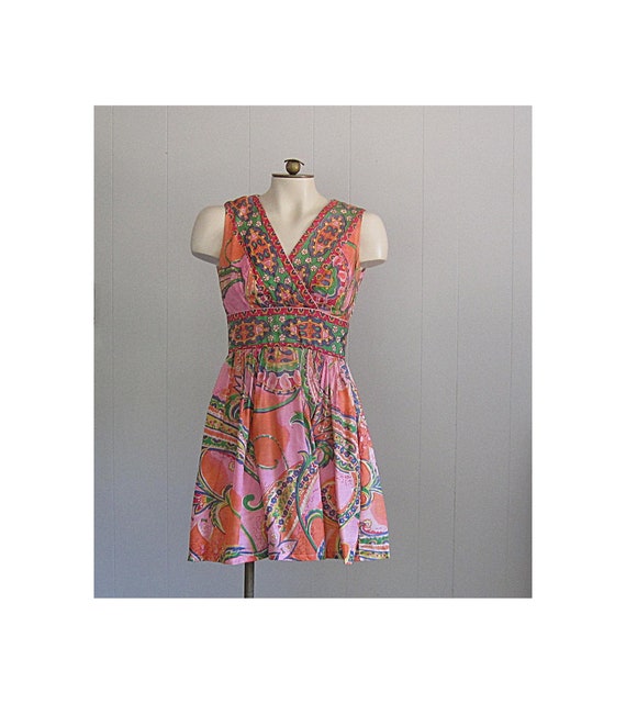 Vintage 1960s Paisley Mini Dress / Psychedellic Fl