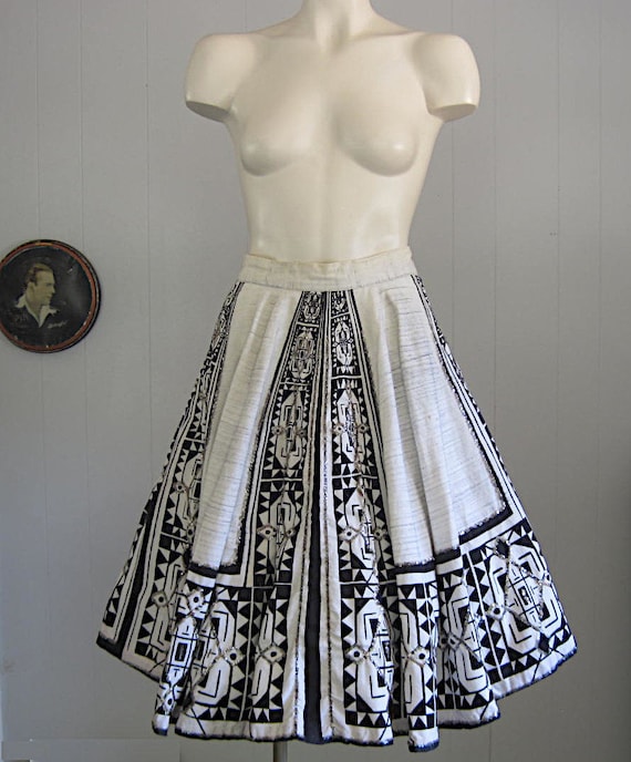 Vintage Mexican Circle Skirt / Hand Painted Sequi… - image 2