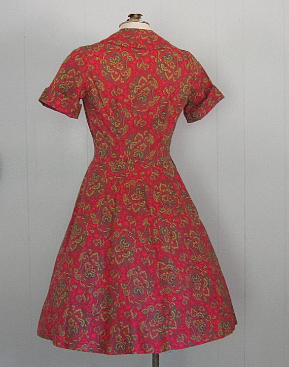 1950s Vintage Cotton House Dress / Red, Green, Bl… - image 3