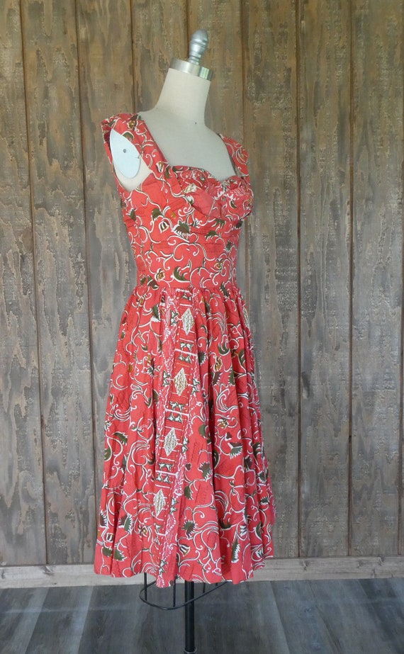 1950s Vintage Kahala Cotton Hawaiian Dress Bombsh… - image 8