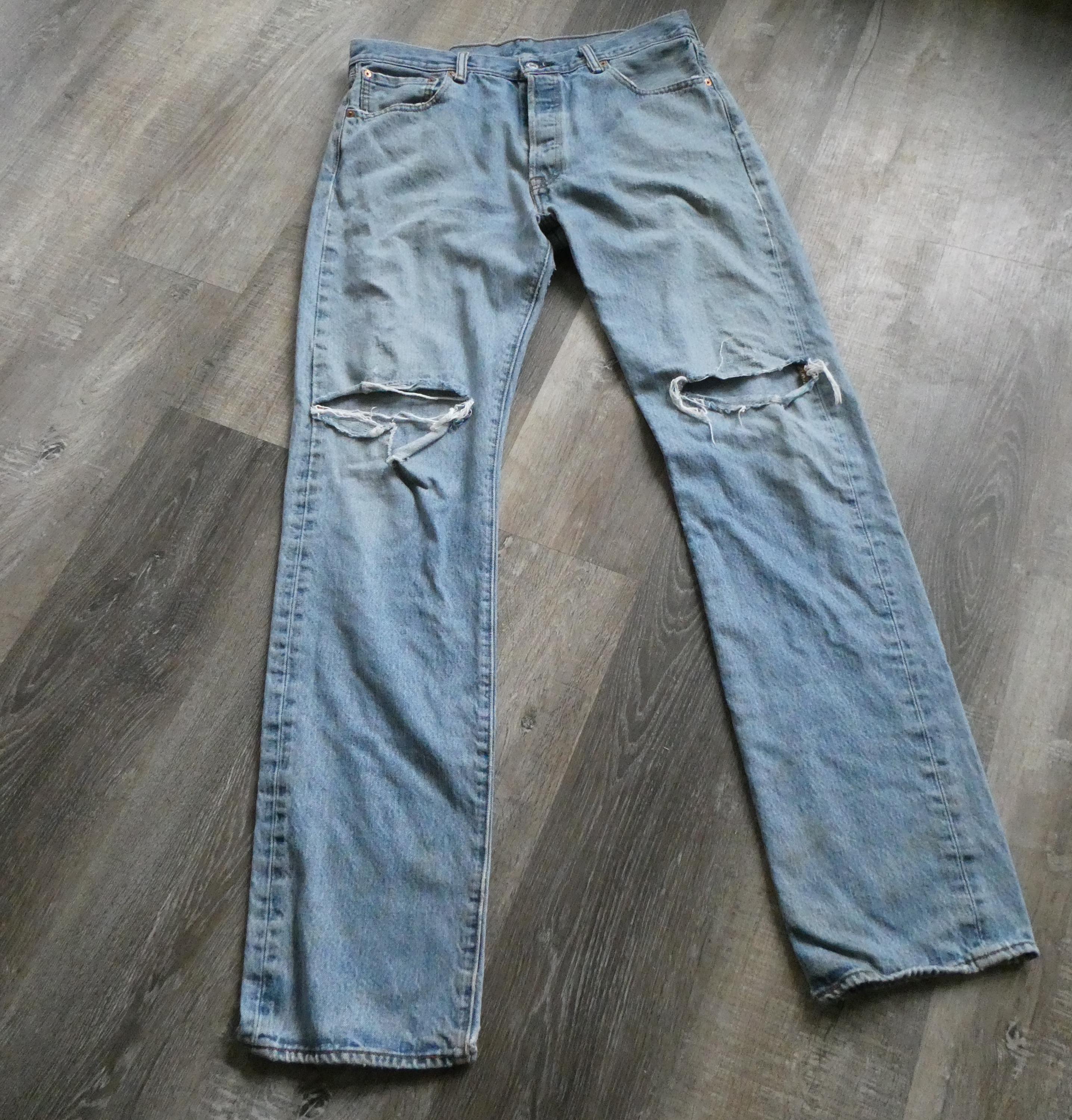 Vintage Levis 501 Jeans Distressed Denim Button Fly 34 X 36 Tag