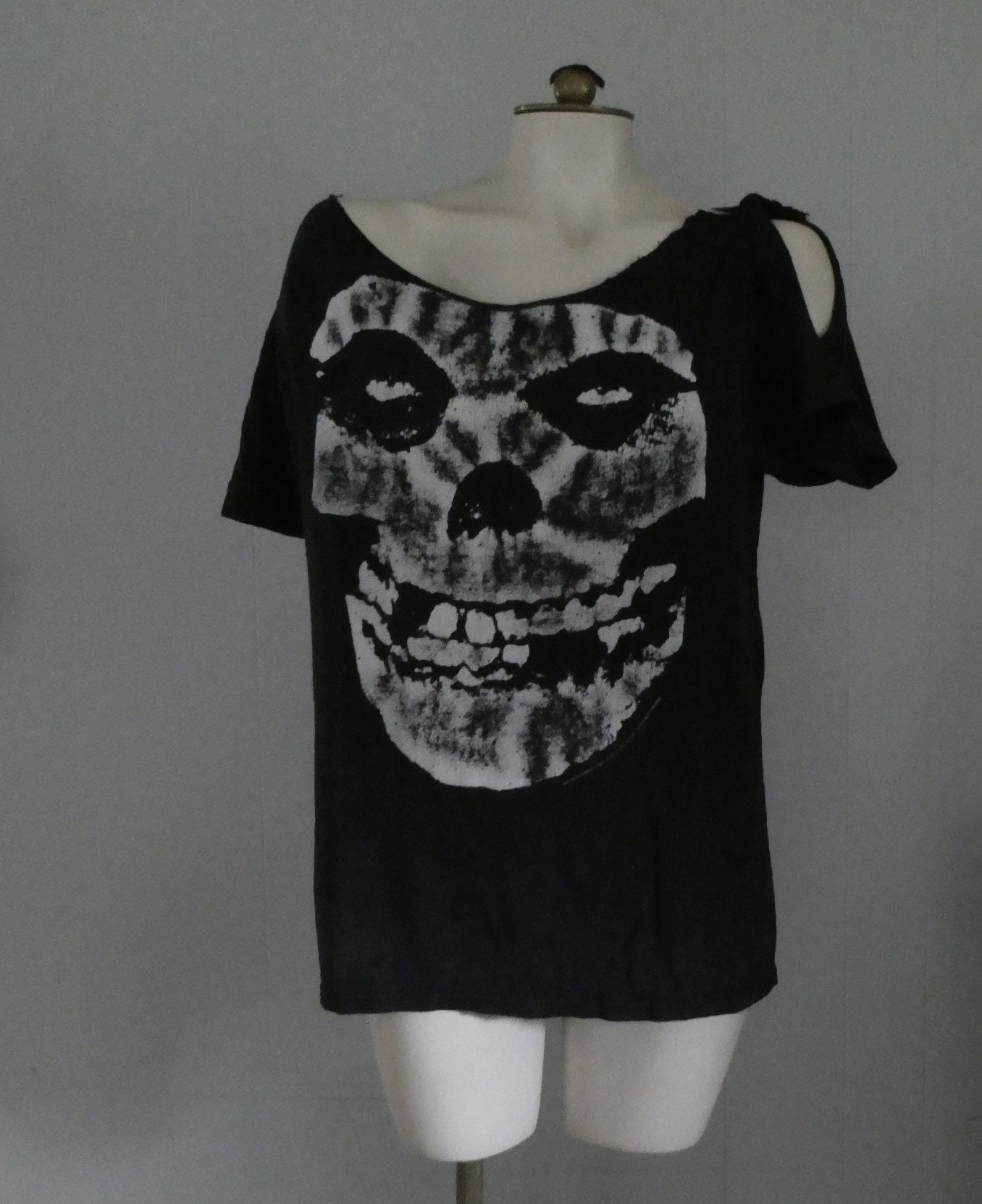 Vintage Misfits T-shirt / Reworked Upcycled Off-shoulder