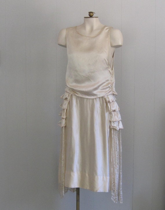 ivory flapper dress 1920s Wedding Dress: Vintage Silk Lace, Dropped Waist cf-color-white