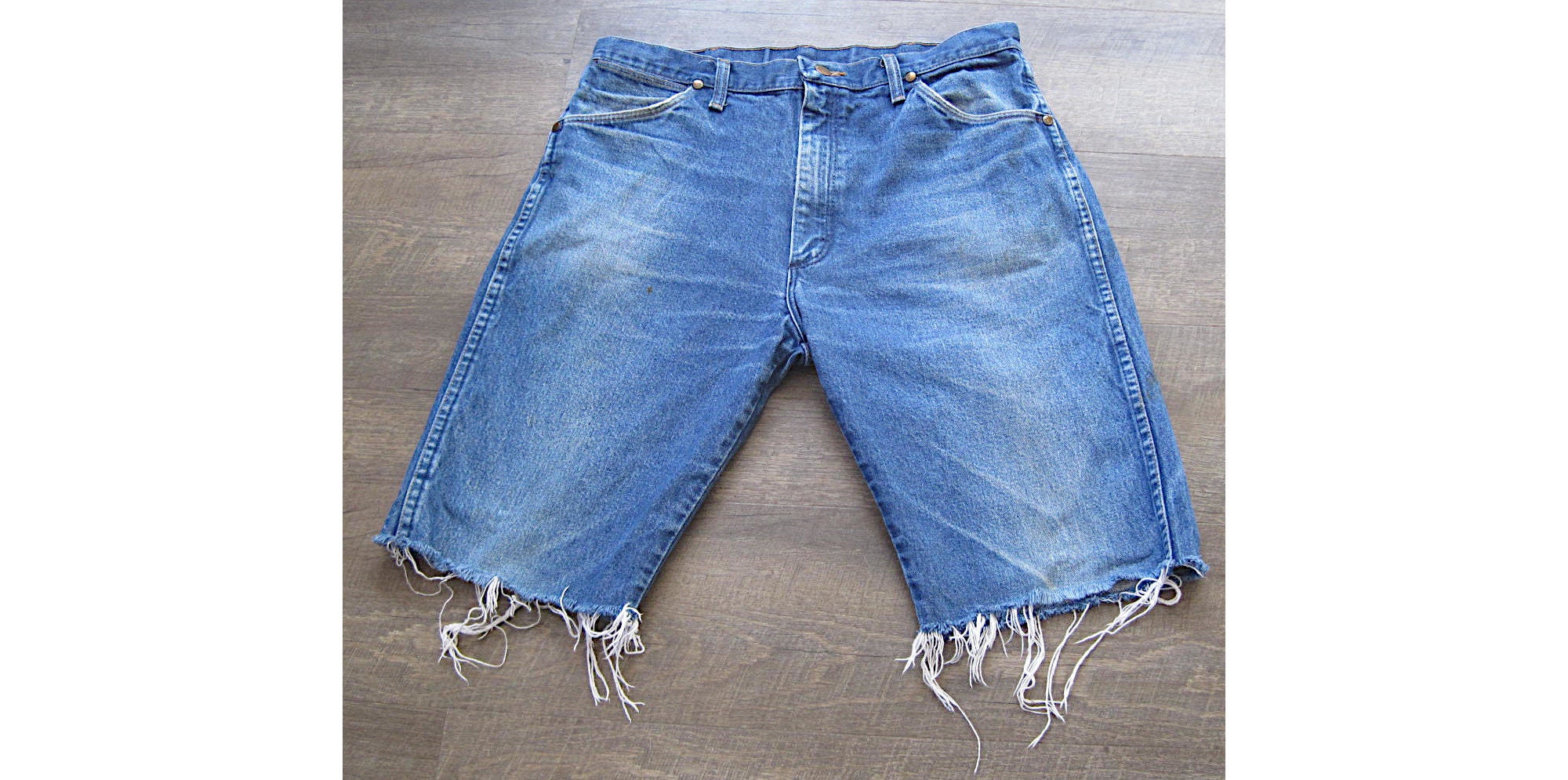 Vintage Wrangler Distressed Denim 34 Waist 90s Jean Shorts Vintage Wrangler Distressed Denim 34 Waist 90s Jean Shorts