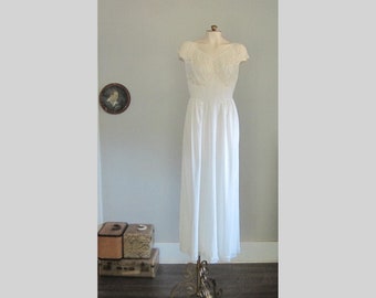 Vintage 1950s Floor Length White Nightgown / Kayser Luxite Nylon Vintage Pinup Boudoir Trousseau Slip Nightie Size 36