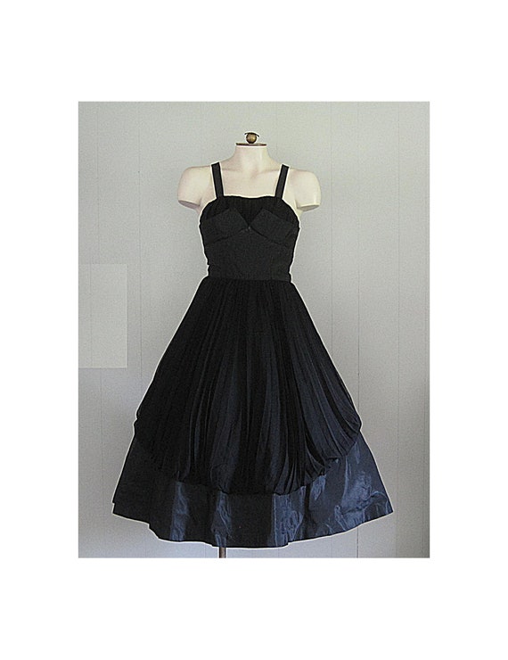 Vintage 50s Fit & Flare Cocktail Party Dress / Fo… - image 1