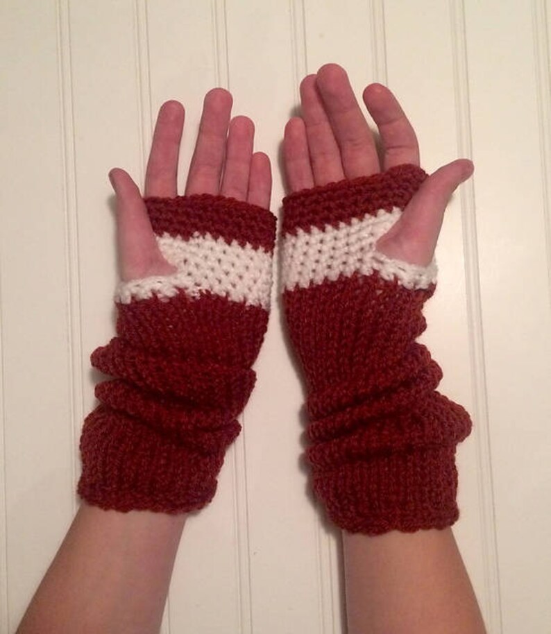 Fox Mitts Fingerless Gloves in Rust Red and Cream image 2