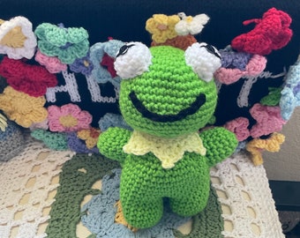 Happy Leap Day - Celebrate with a Frog - Crochet Green Frog - Cute!